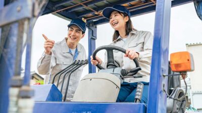 「大型特殊免許」と「けん引免許」の違いは？対象の車両をわかりやすく解説！