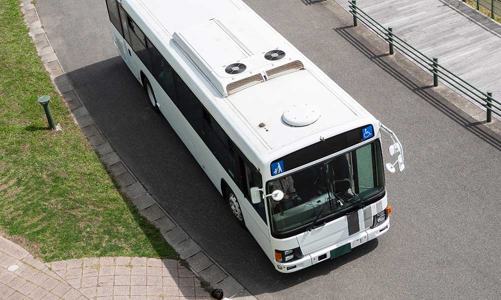 「白バス」とは？白バス行為とその問題について